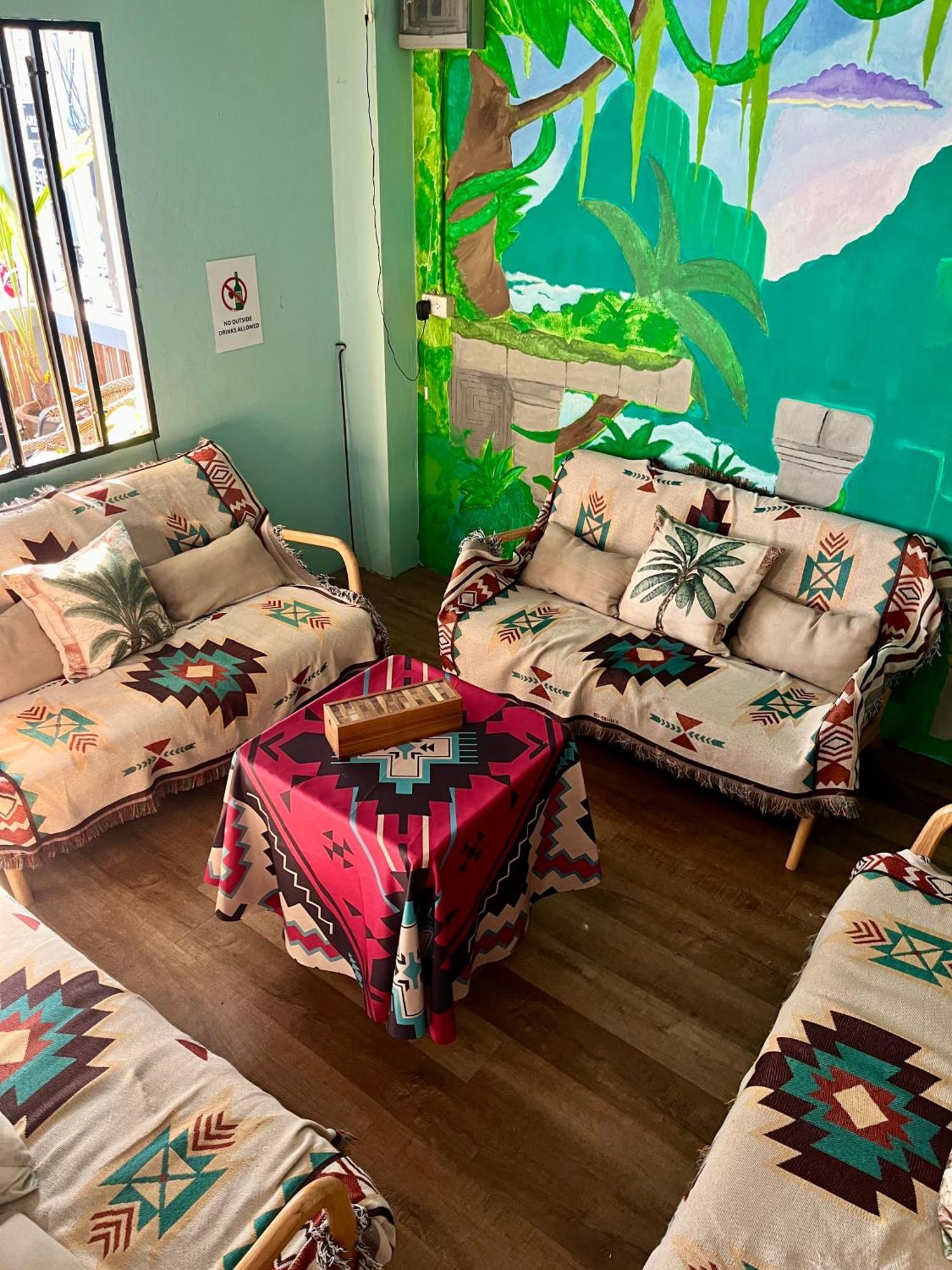 Tiki Tribe Bar & Hostel Тао Екстер'єр фото